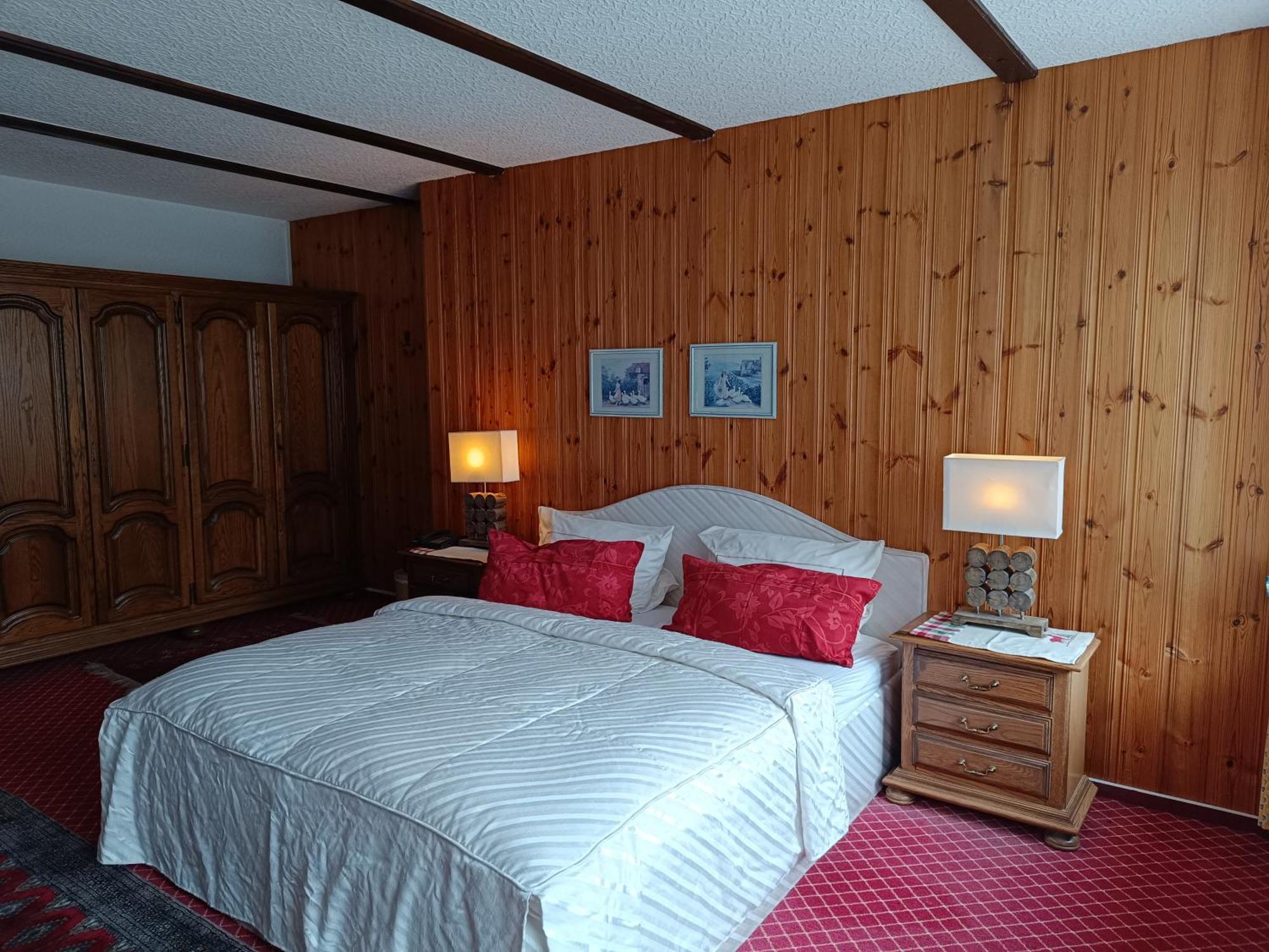 Wellness Und Romantik Hotel Helmboldt バート・ザクサ エクステリア 写真