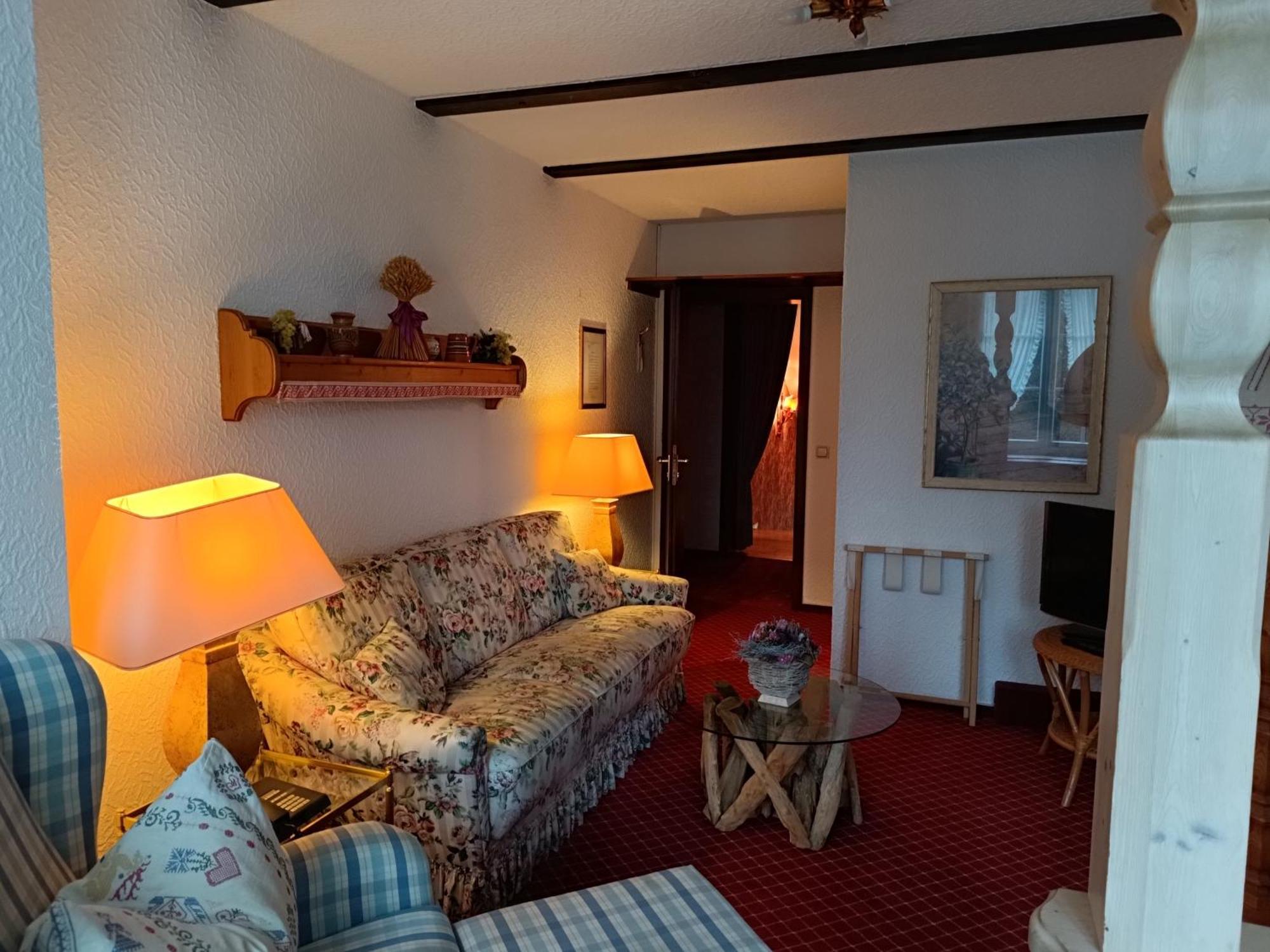 Wellness Und Romantik Hotel Helmboldt バート・ザクサ エクステリア 写真