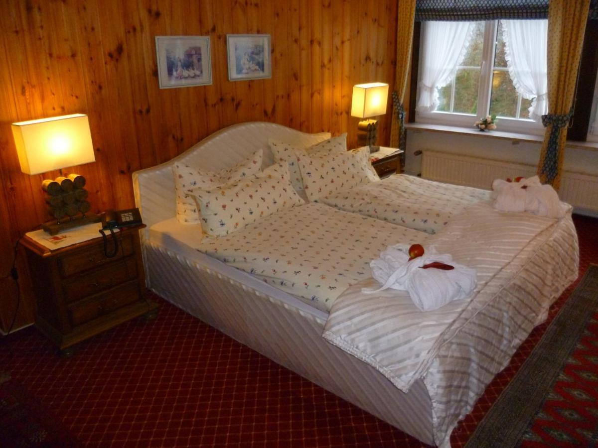 Wellness Und Romantik Hotel Helmboldt バート・ザクサ エクステリア 写真